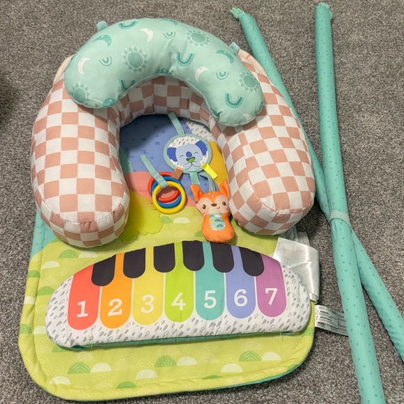 Infantino Kick-N-Keys Activity Gym - Picture 1 of 5